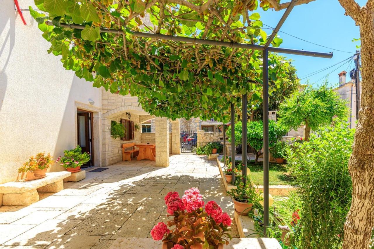 Apartments Mirjana ميدولين المظهر الخارجي الصورة
