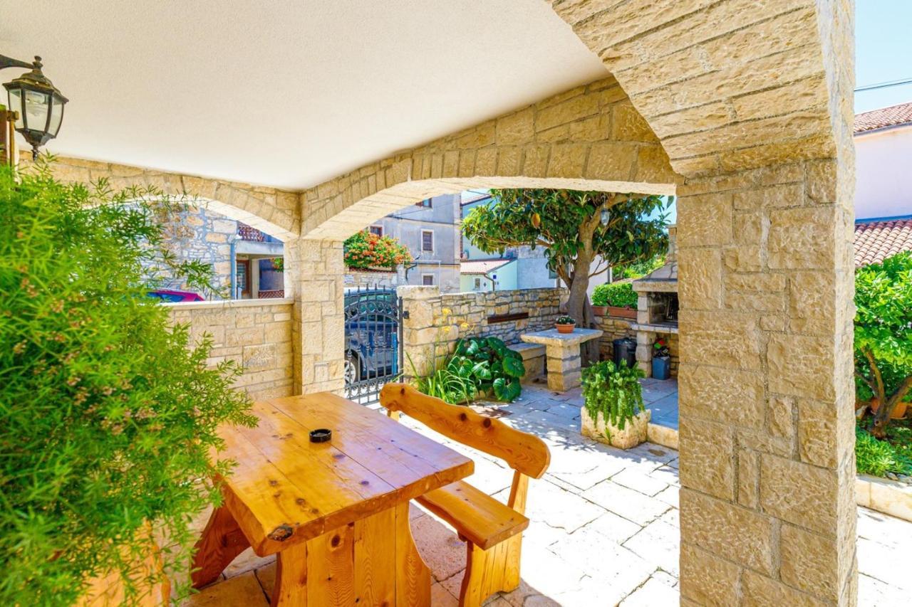 Apartments Mirjana ميدولين المظهر الخارجي الصورة
