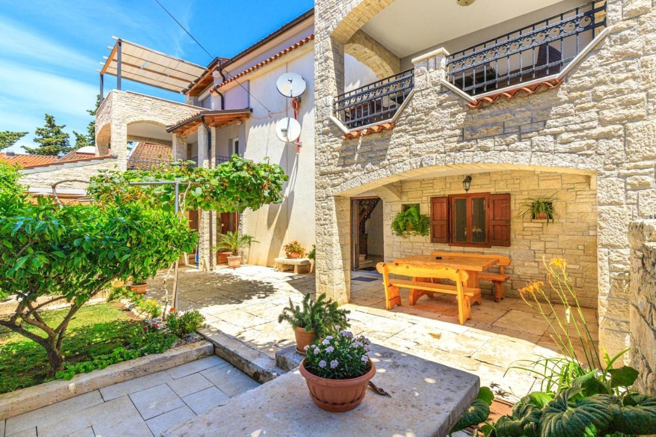Apartments Mirjana ميدولين المظهر الخارجي الصورة